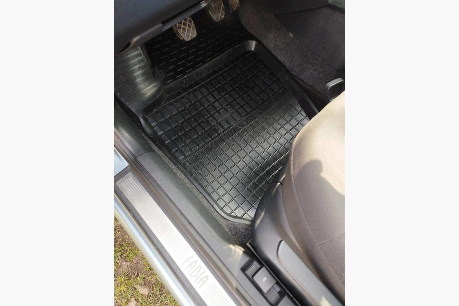 Skoda Fabia 2000-2007 Covorase cauciuc cu margine (4 buc, Polytep) Image