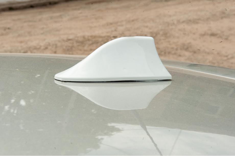 Antena shark fin (alb, ABS) Foto 2