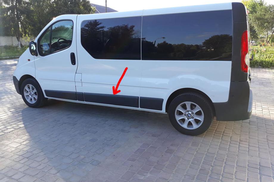 Renault Trafic 2001–2015 Molding usa original second hand (L3) Image