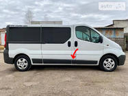 Renault Trafic 2001–2015 Molding usa original second hand (R2) foto 1