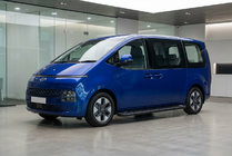 Hyundai Staria 2021- Praguri Laterale Allmond Black (2 buc, Aluminiu) foto 1