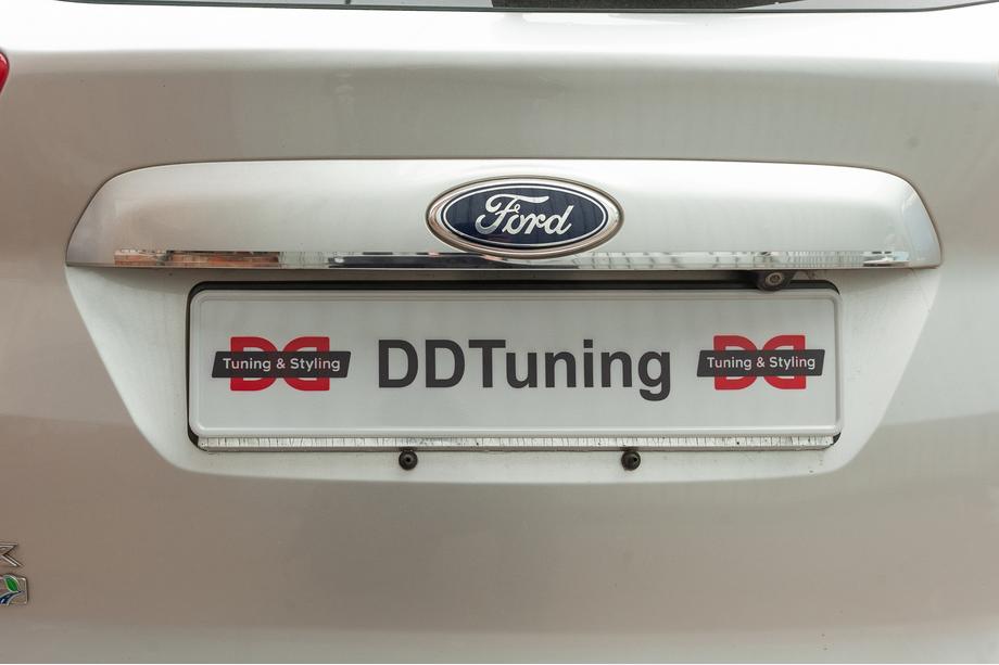 Ford C-Max/Grand C-Max 2010-2019 Ornament inox deasupra numarului Carmos Image