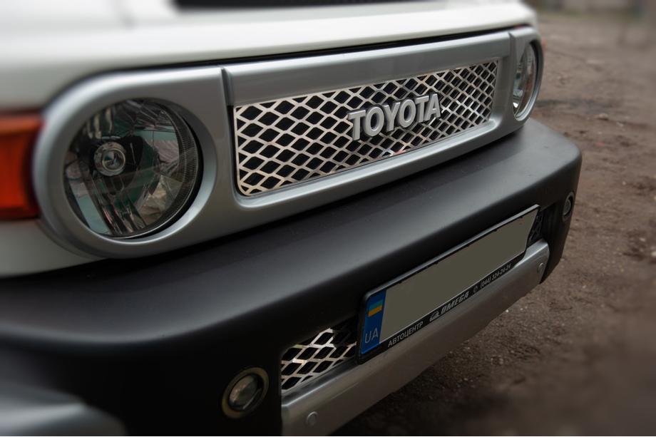 Toyota FJ Cruiser 2006-2022 Capace cromate pentru grila (otel inoxidabil) Foto 2