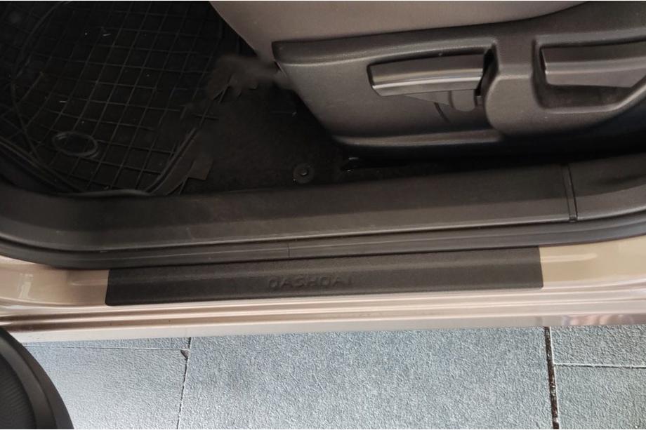 Nissan Qashqai 2010-2014 Protectii praguri DDU (4 buc, plastic) Foto 1